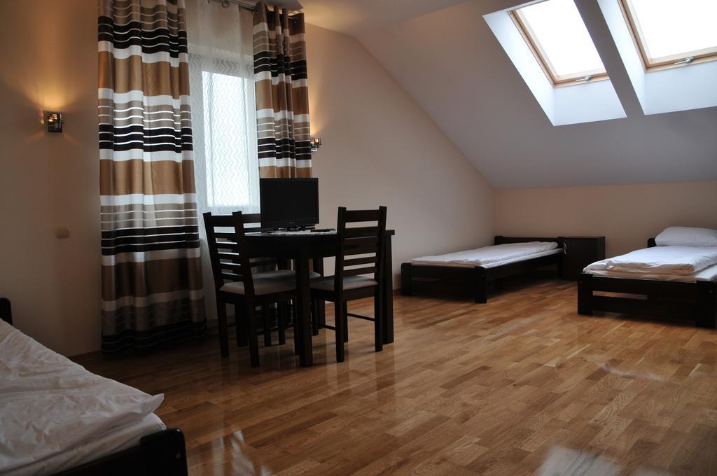 Noclegi Julia Stopnica Pacanow Mietel Exterior foto